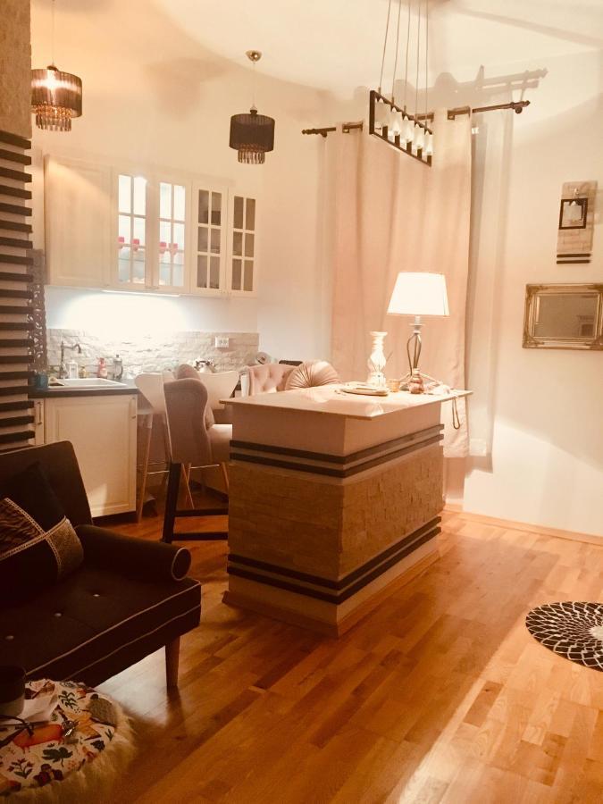 Lux Ultracentral Cluj-Napoca Eksteriør bilde