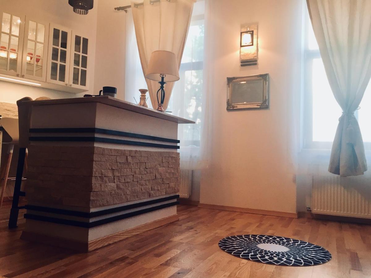 Lux Ultracentral Cluj-Napoca Eksteriør bilde